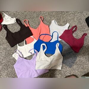 Sports bra lot